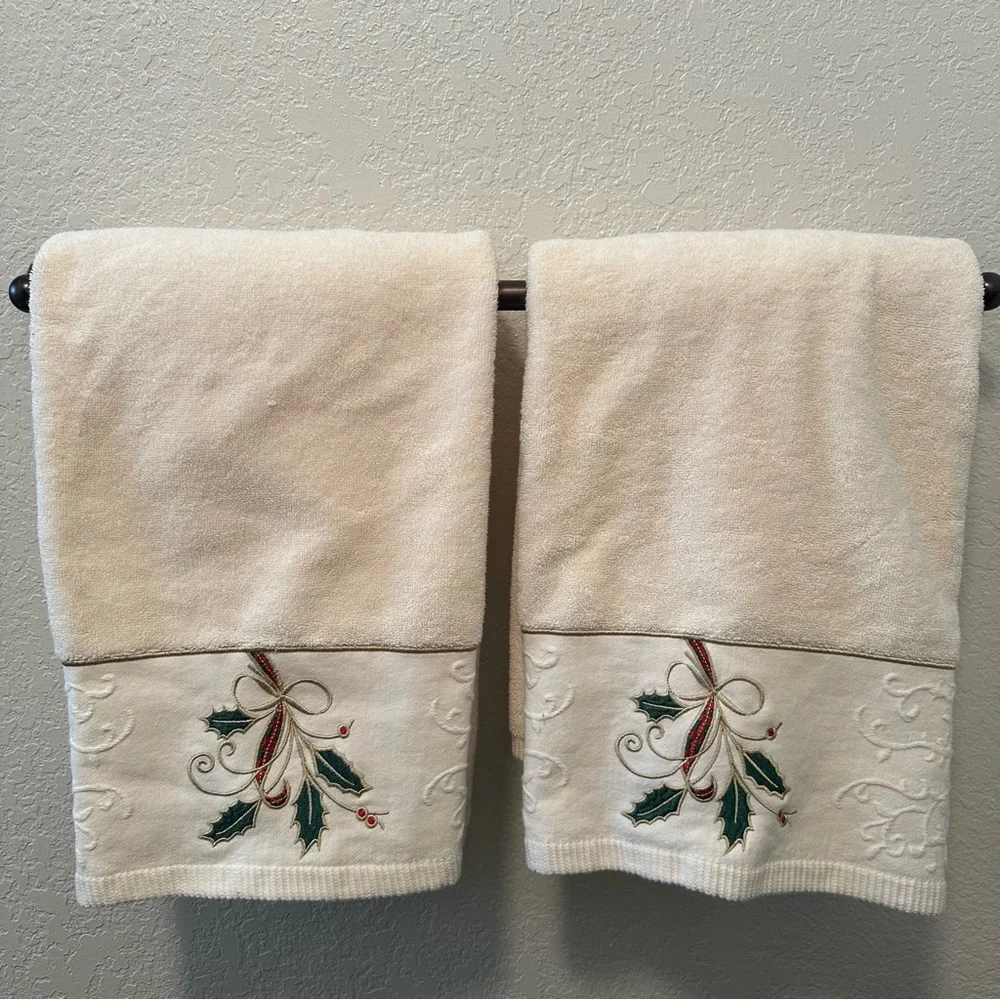 Lenox Holiday Bath & Fingertip Towel Set